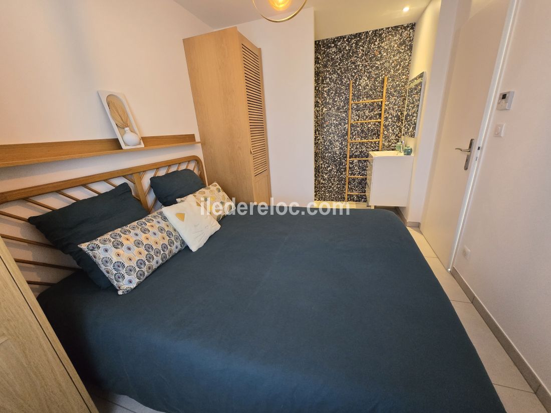 Photo 12 : CHAMBRE d'une maison située à Rivedoux-Plage, île de Ré.