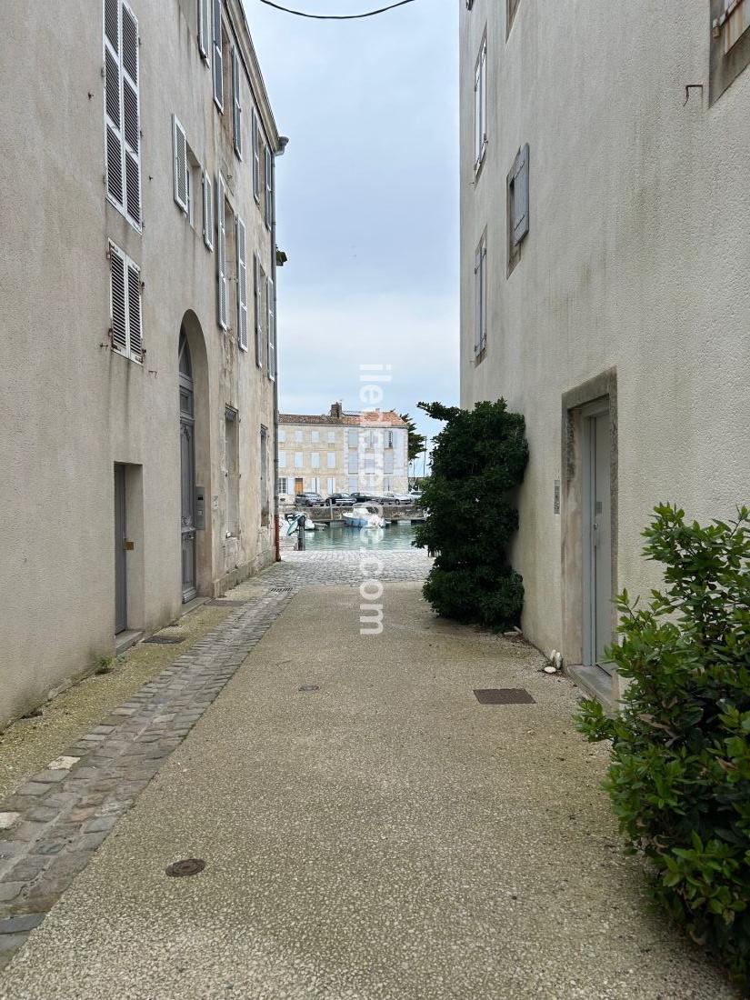 Photo 7 : EXTERIEUR d'une maison située à Saint-Martin-de-Ré, île de Ré.