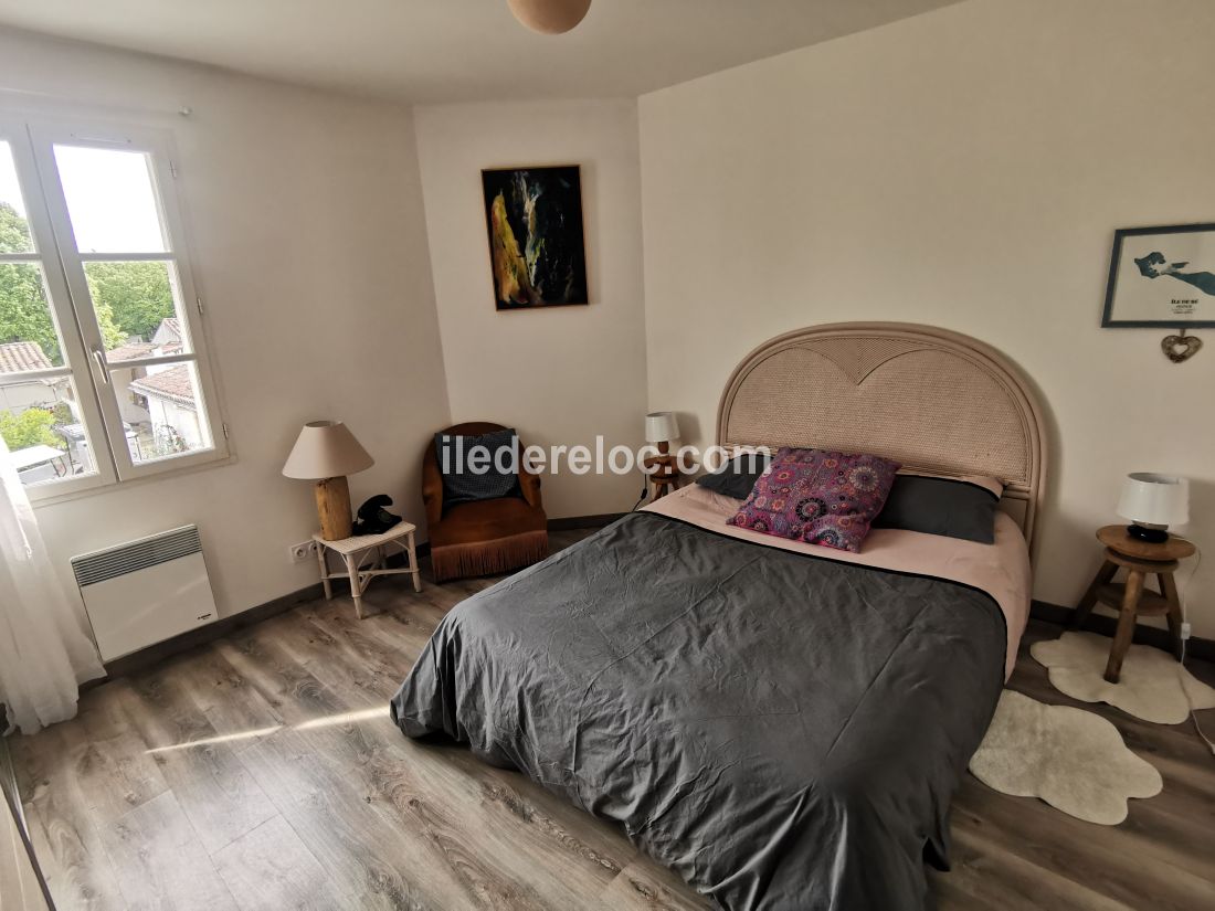 Photo 8 : CHAMBRE d'une maison située à La Flotte-en-Ré, île de Ré.