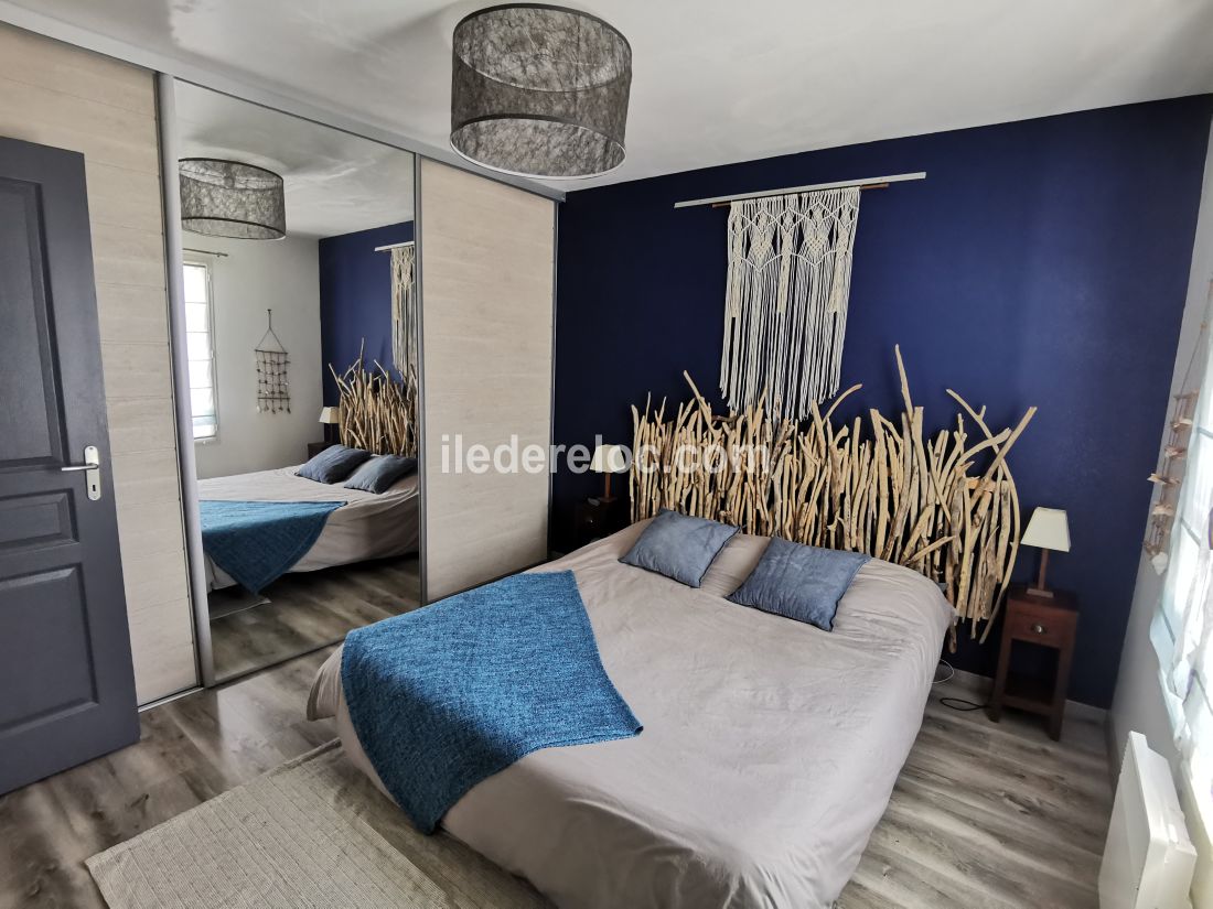Photo 11 : CHAMBRE d'une maison située à La Flotte-en-Ré, île de Ré.