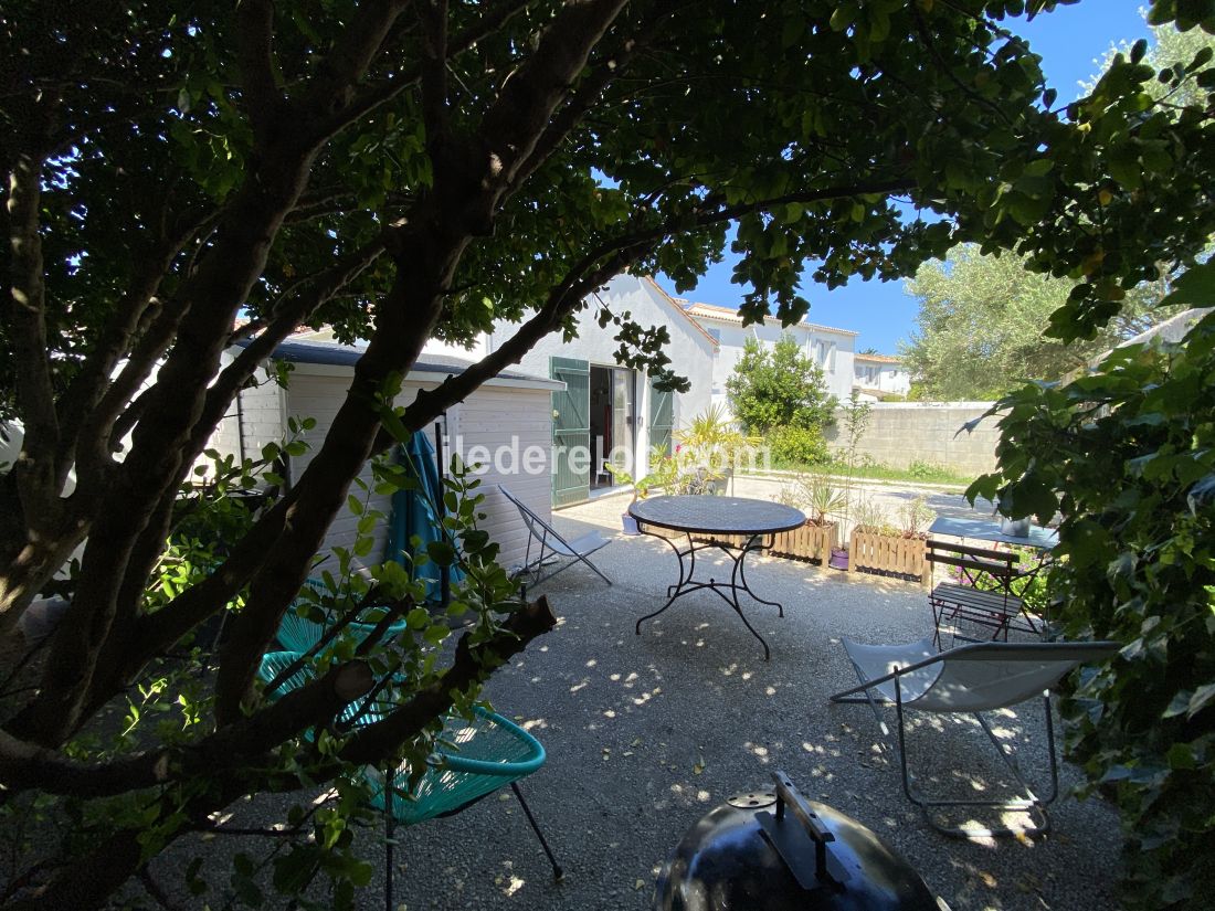 Photo 14 : JARDIN d'une maison située à Saint-Clément-des-Baleines, île de Ré.