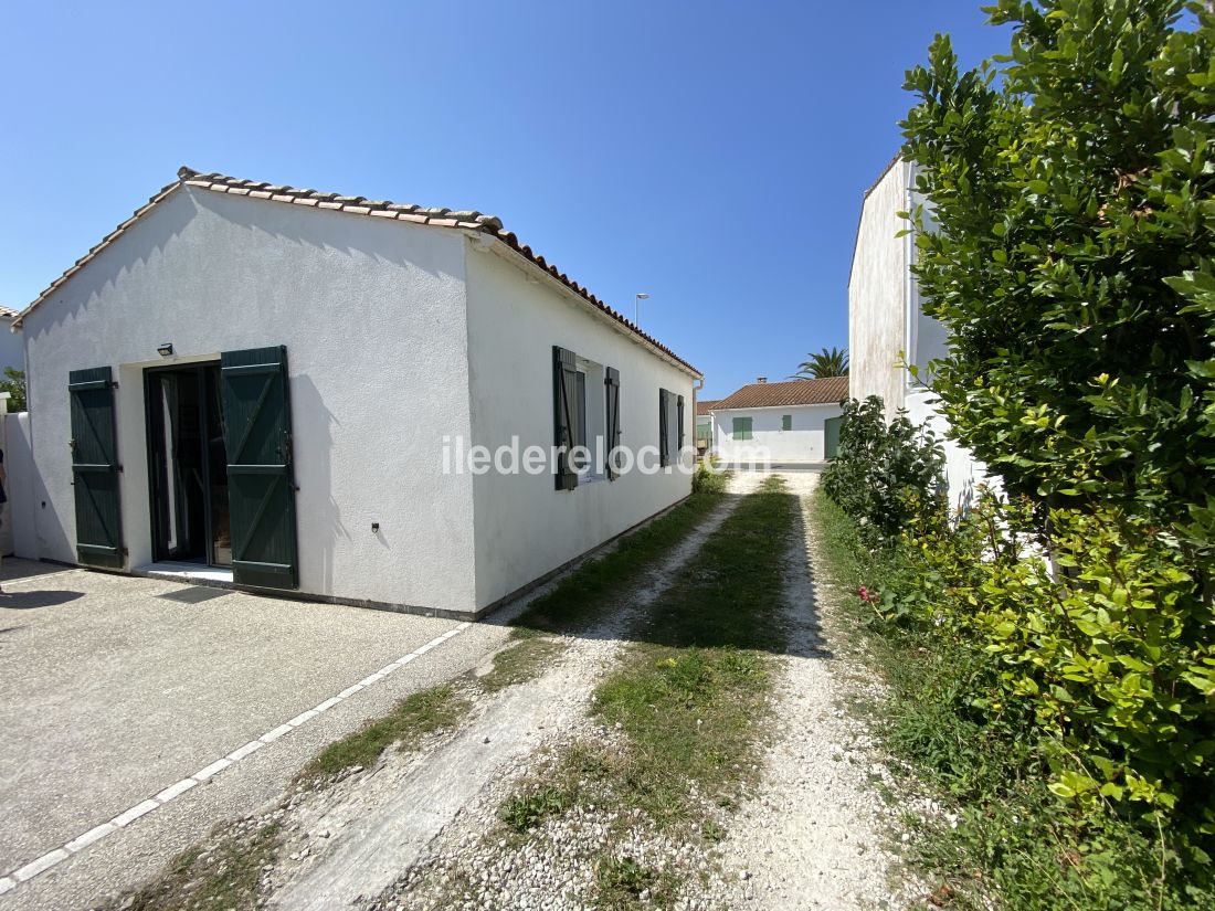 Photo 16 : EXTERIEUR d'une maison située à Saint-Clément-des-Baleines, île de Ré.