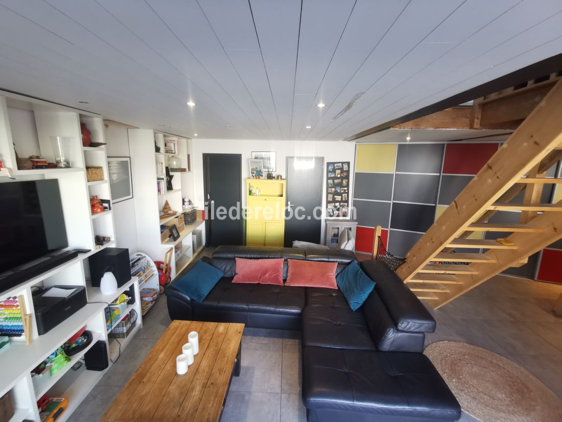Photo 5 : SEJOUR d'une maison située à La Couarde-sur-mer, île de Ré.