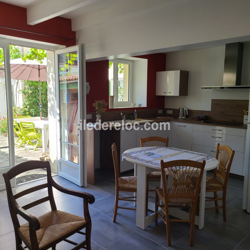 Photo 2 : NC d'une maison située à Les Portes-en-Ré, île de Ré.