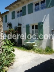 Ile de Ré:Charmante maison de saulnier au cœur du village. 8 pers