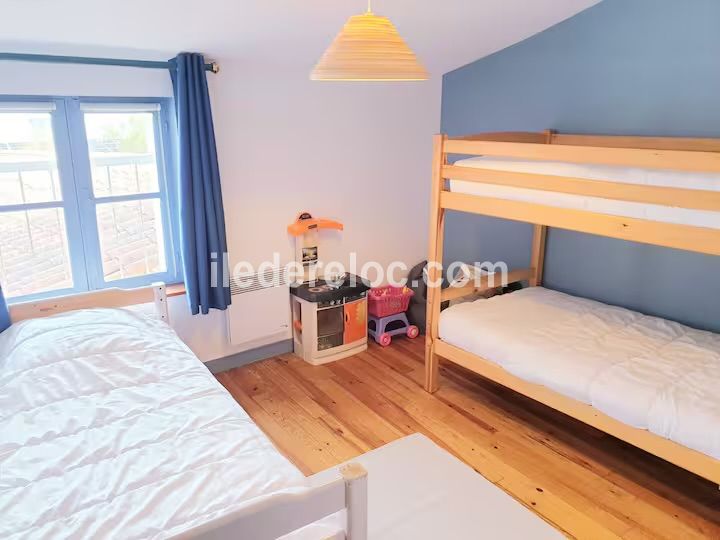 Photo 8 : CHAMBRE d'une maison située à Le Bois-Plage-en-Ré, île de Ré.