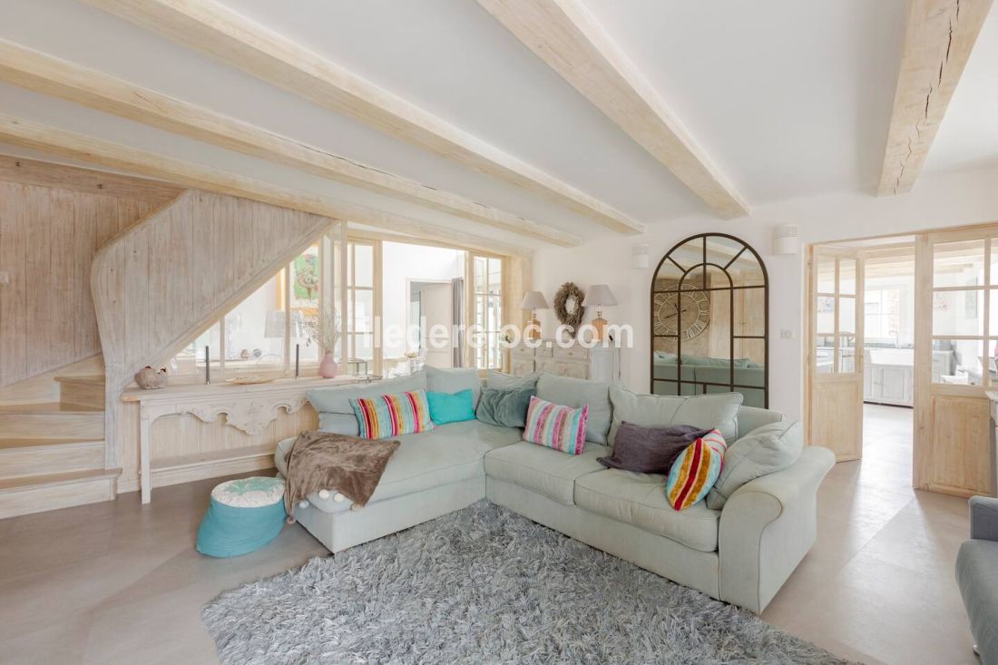 Photo 6 : SEJOUR d'une maison située à Saint-Martin-de-Ré, île de Ré.