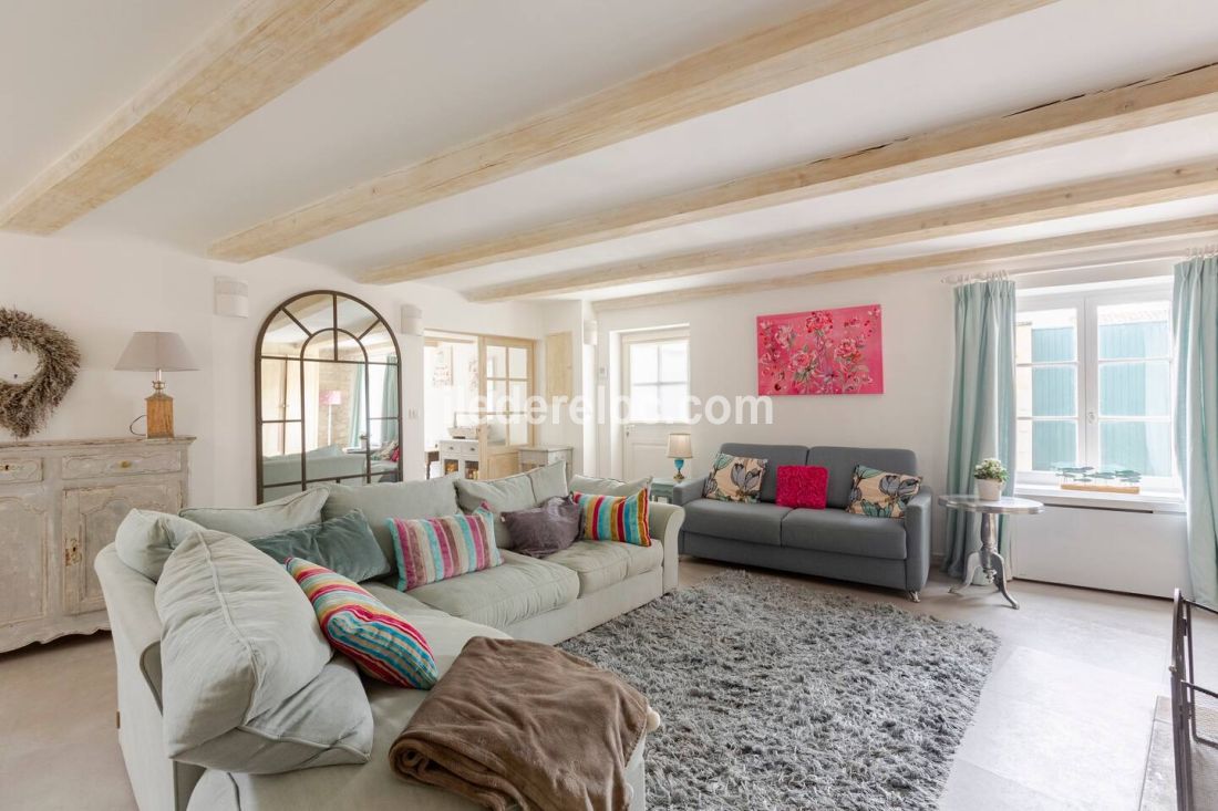 Photo 8 : SEJOUR d'une maison située à Saint-Martin-de-Ré, île de Ré.