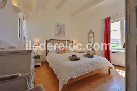 Photo 32 : CHAMBRE d'une maison situ&eacute;e &agrave; Saint-Martin-de-R&eacute;, &icirc;le de R&eacute;.