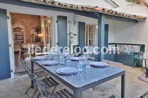 Photo 58 : PATIO d'une maison situ&eacute;e &agrave; Saint-Martin-de-R&eacute;, &icirc;le de R&eacute;.