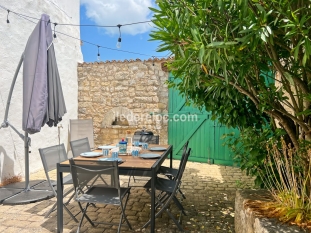 Ile de Ré:La marétaise : chai au charme réthais authentique et proche de la plage