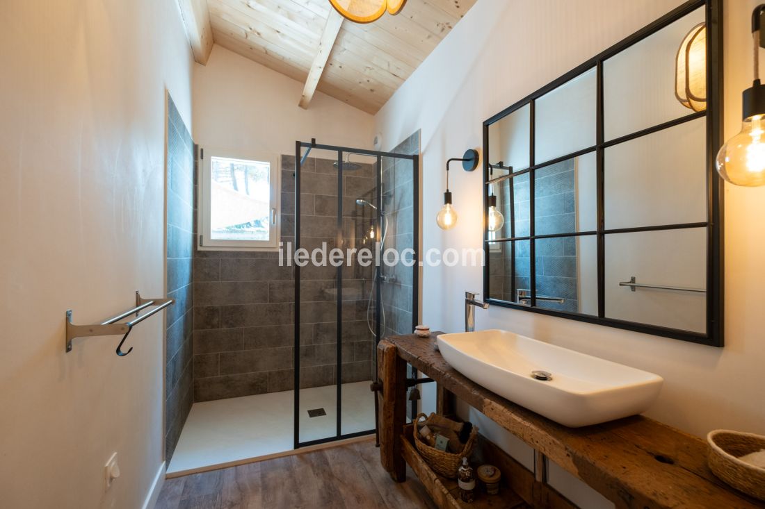 Photo 8 : NC d'une maison située à Le Bois-Plage-en-Ré, île de Ré.