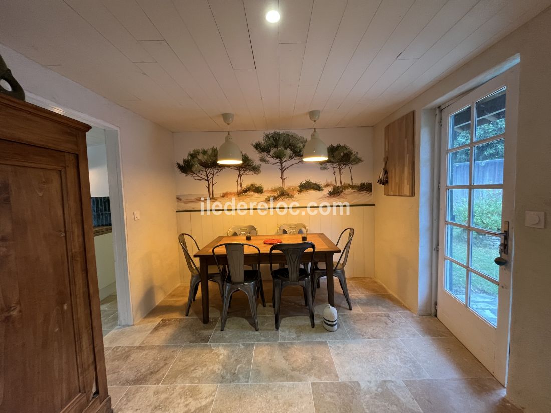 Photo 4 : SEJOUR d'une maison située à Loix, île de Ré.