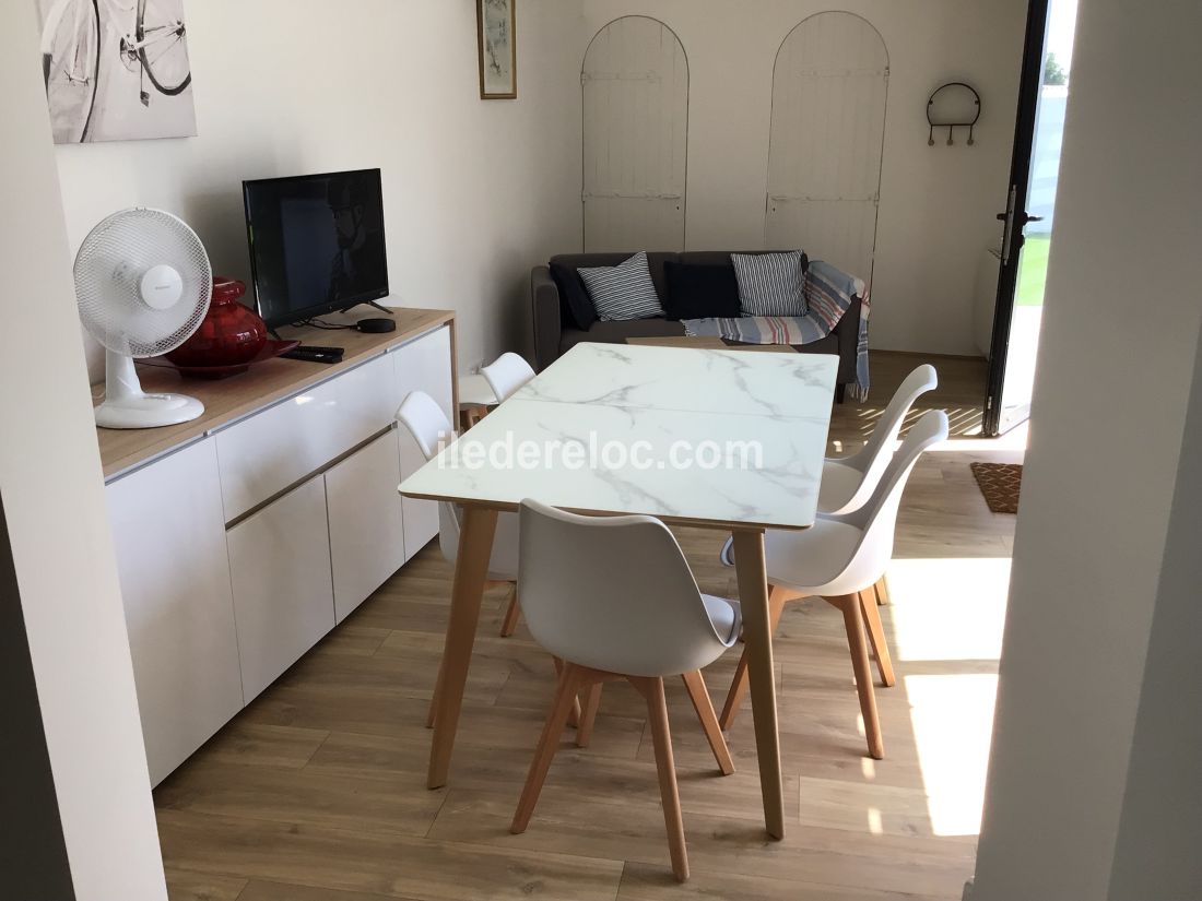 Photo 7 : SEJOUR d'une maison située à Rivedoux-Plage, île de Ré.