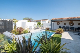 Ile de Ré:Maison à saint martin avec piscine 