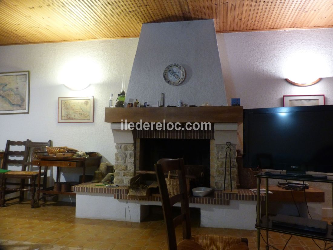 Photo 7 : SEJOUR d'une maison située à Ars en Ré, île de Ré.