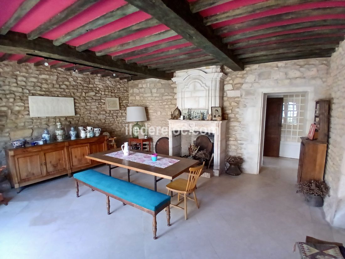 Photo 5 : SEJOUR d'une maison située à Loix, île de Ré.