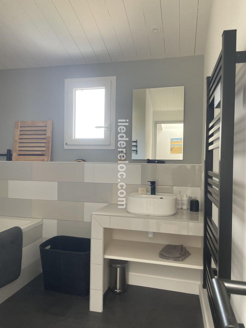 Photo 21 : NC d'une maison située à La Couarde-sur-mer, île de Ré.