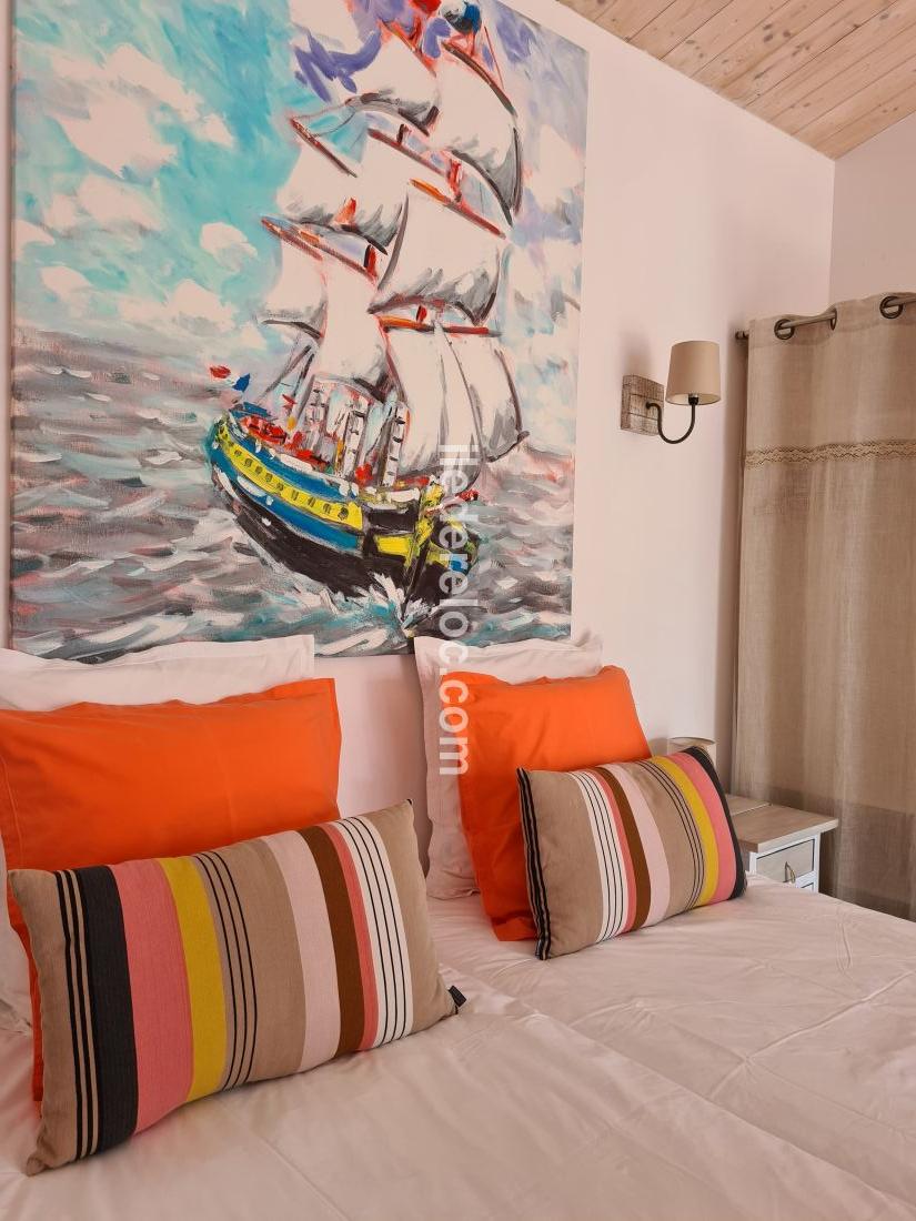 Photo 5 : CHAMBRE d'une maison située à Le Bois-Plage-en-Ré, île de Ré.