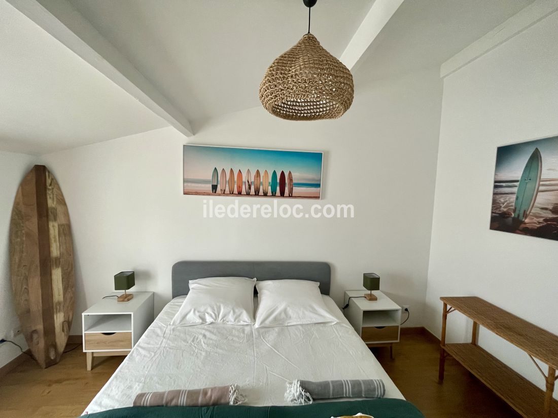 Photo 18 : CHAMBRE d'une maison située à Rivedoux-Plage, île de Ré.