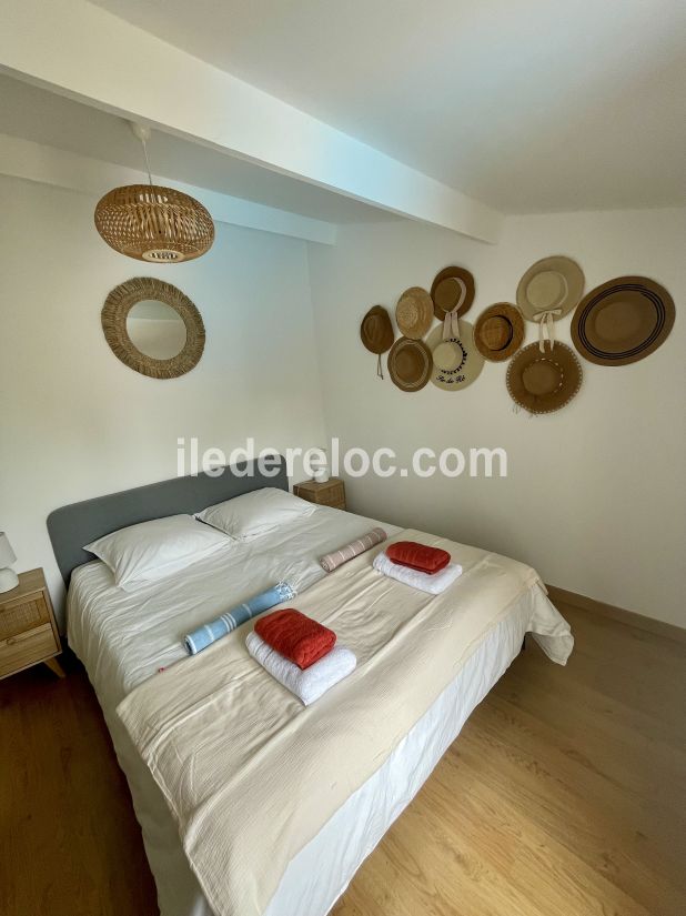 Photo 15 : CHAMBRE d'une maison située à Rivedoux-Plage, île de Ré.