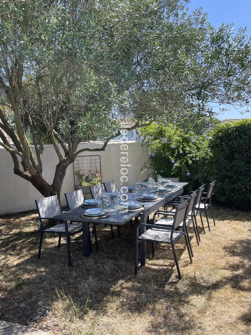 Photo 22 : EXTERIEUR d'une maison située à Rivedoux-Plage, île de Ré.