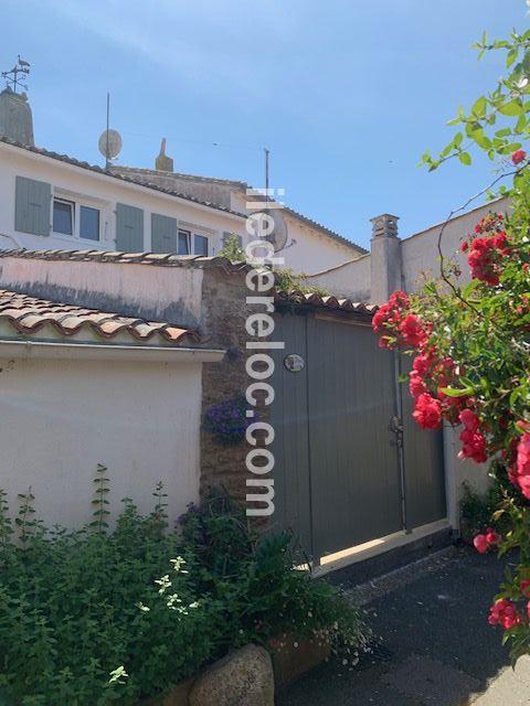 Photo 23 : EXTERIEUR d'une maison située à Les Portes-en-Ré, île de Ré.