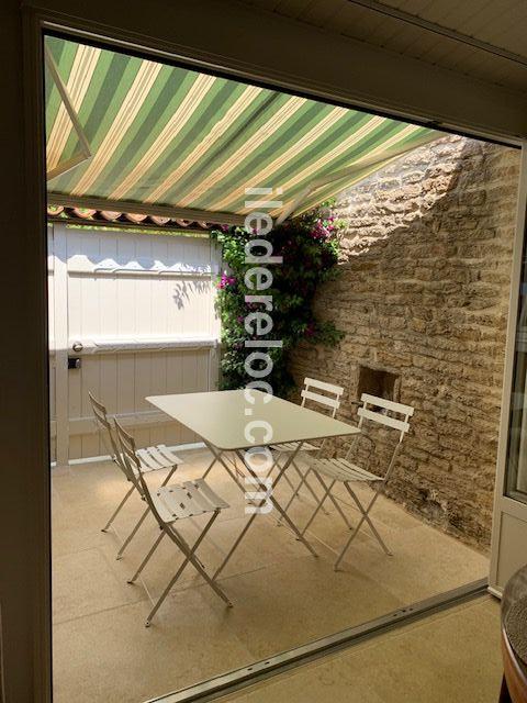 Photo 12 : TERRASSE d'une maison située à Les Portes-en-Ré, île de Ré.
