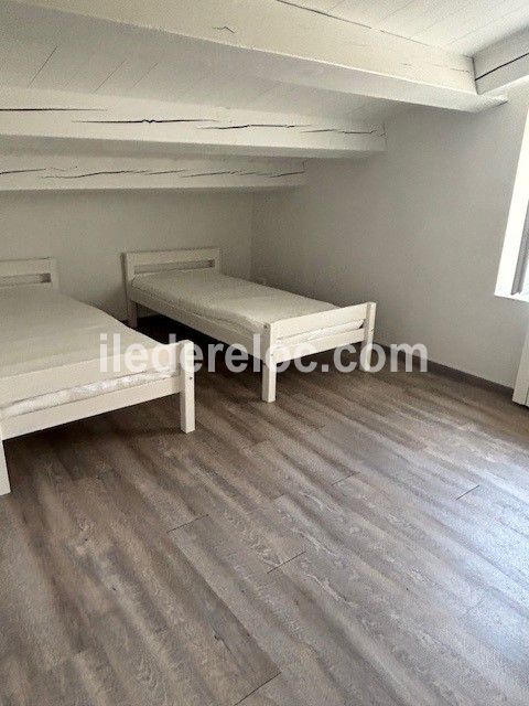Photo 4 : CHAMBRE d'une maison située à Saint-Martin-de-Ré, île de Ré.