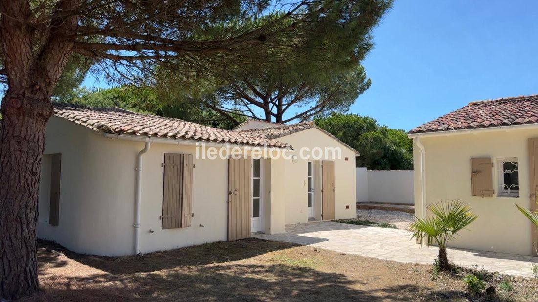 Photo 12 : EXTERIEUR d'une maison située à Les Portes-en-Ré, île de Ré.