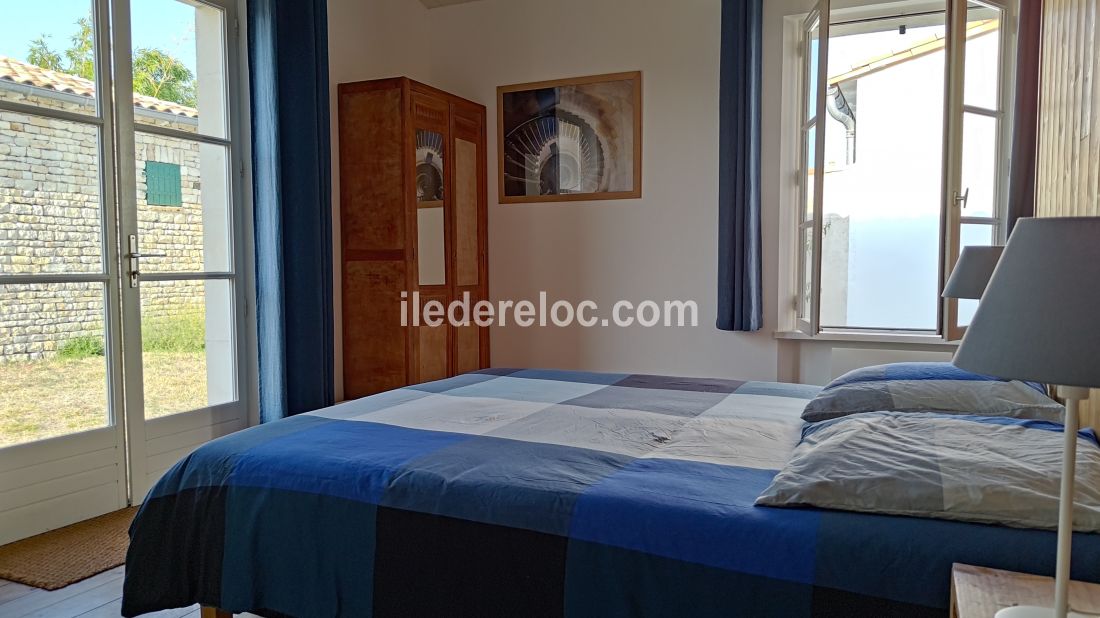 Photo 7 : CHAMBRE d'une maison située à Loix, île de Ré.