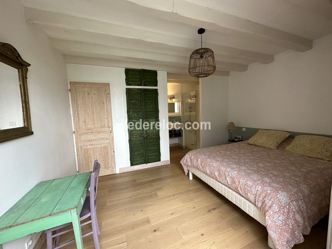 Photo 7 : CHAMBRE d'une maison située à Loix, île de Ré.