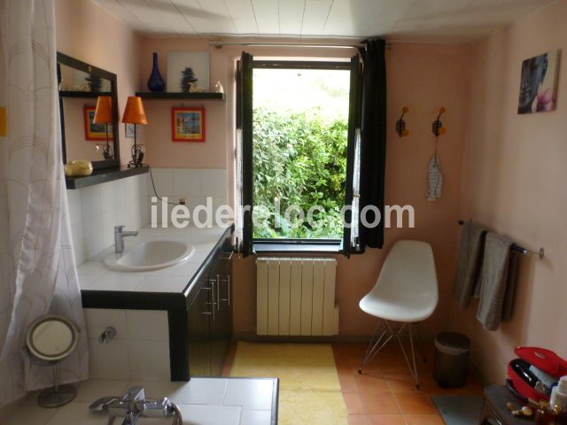 Photo 22 : NC d'une maison située à Ars en Ré, île de Ré.