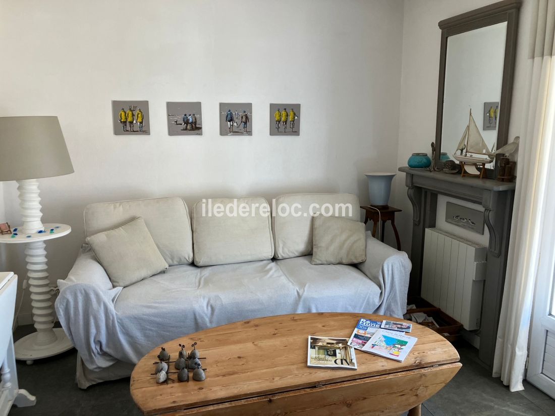 Photo 5 : SEJOUR d'une maison située à La Couarde-sur-mer, île de Ré.