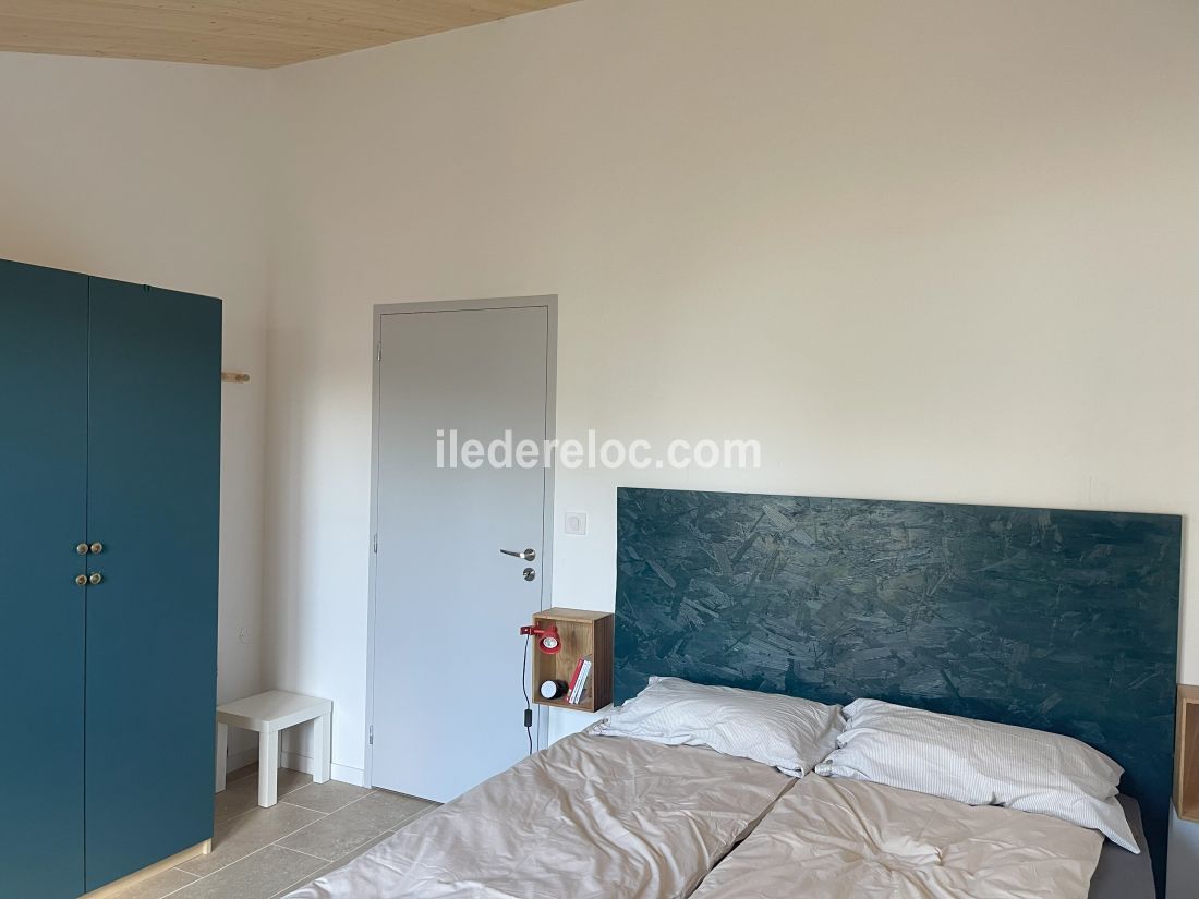 Photo 7 : CHAMBRE d'une maison située à Rivedoux-Plage, île de Ré.