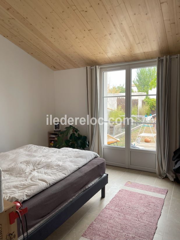 Photo 5 : CHAMBRE d'une maison située à Rivedoux-Plage, île de Ré.