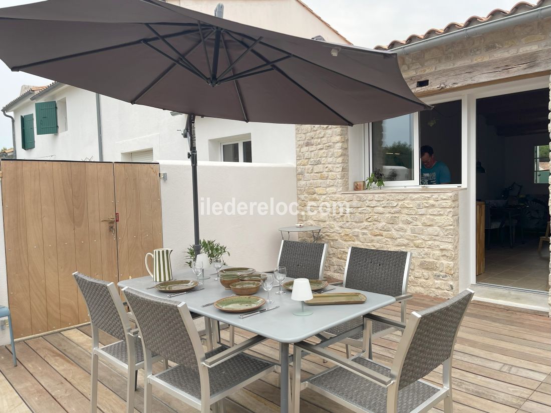 Photo 10 : TERRASSE d'une maison située à Rivedoux-Plage, île de Ré.