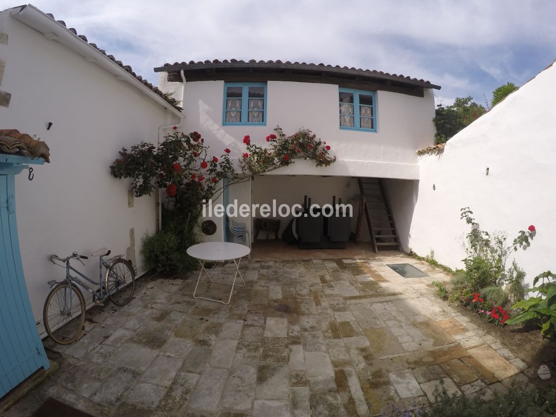 Photo 7 : JARDIN d'une maison située à Sainte-Marie-de-Ré, île de Ré.