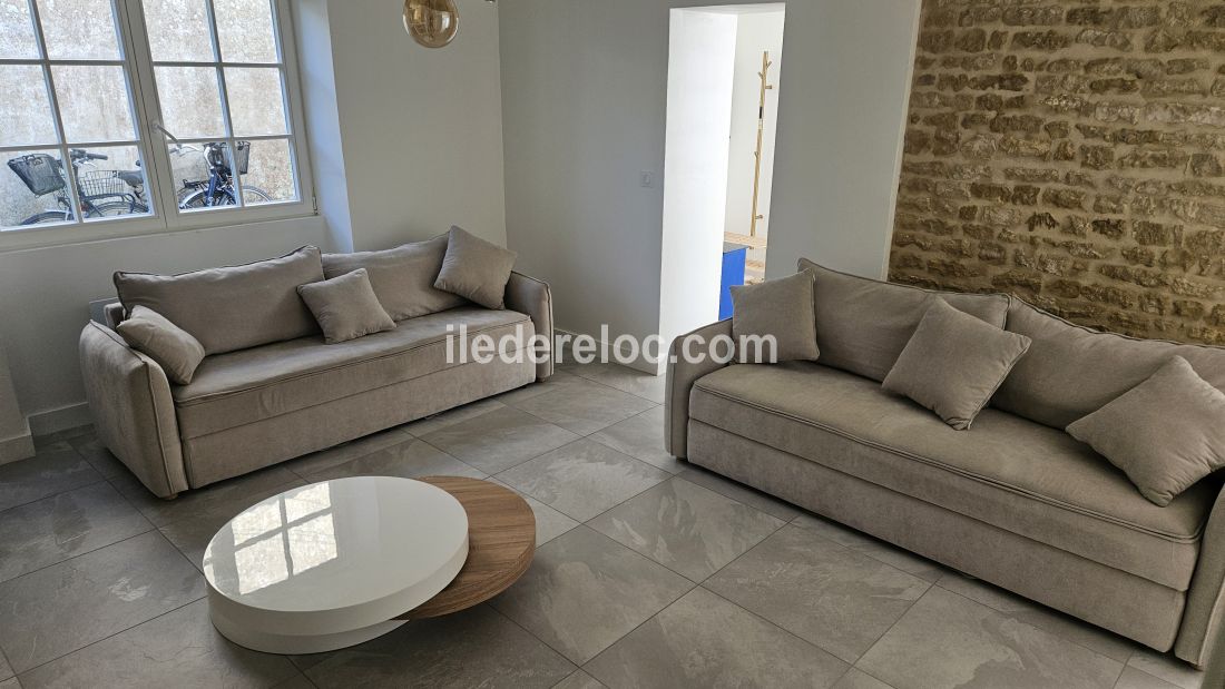 Photo 4 : SEJOUR d'une maison située à Ars en Ré, île de Ré.