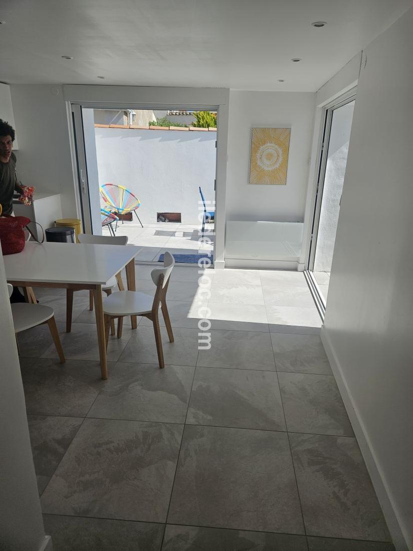 Photo 6 : EXTERIEUR d'une maison située à Ars en Ré, île de Ré.
