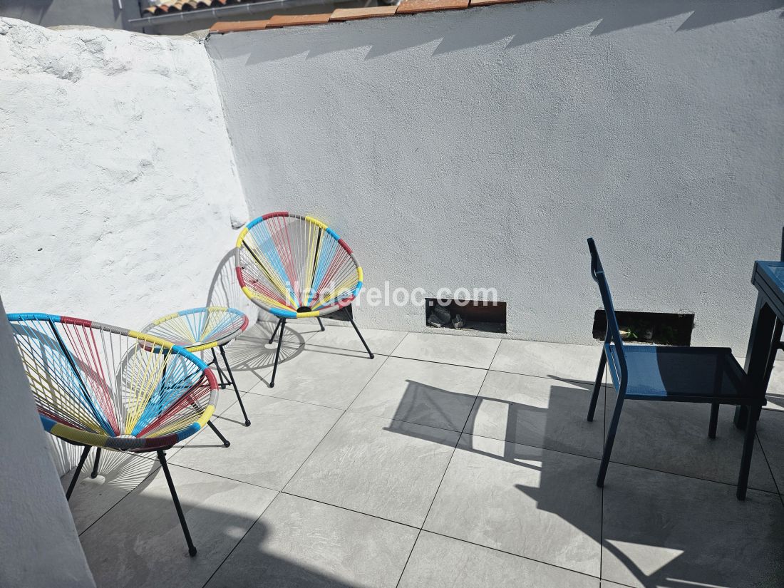 Photo 15 : TERRASSE d'une maison située à Ars en Ré, île de Ré.