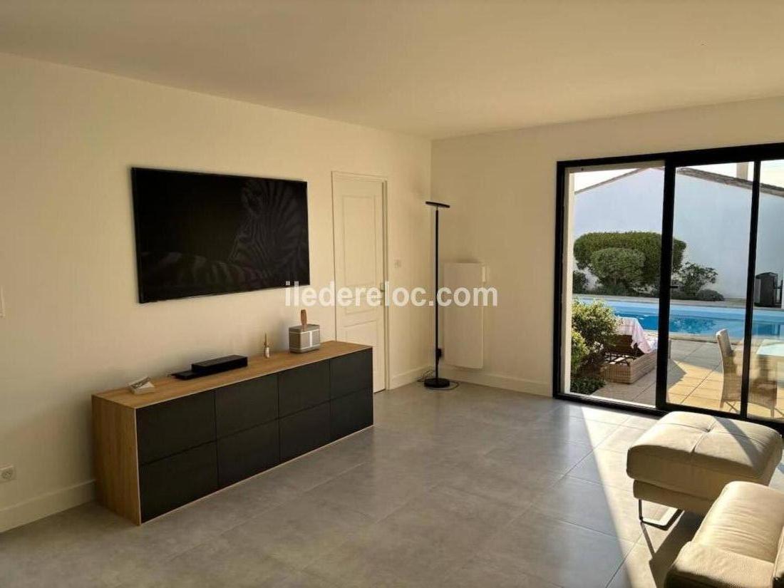 Photo 7 : SEJOUR d'une maison située à Le Bois-Plage-en-Ré, île de Ré.