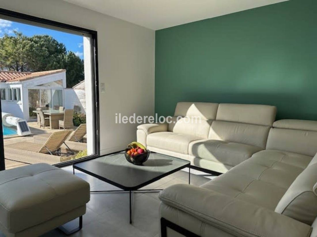 Photo 4 : SEJOUR d'une maison située à Le Bois-Plage-en-Ré, île de Ré.