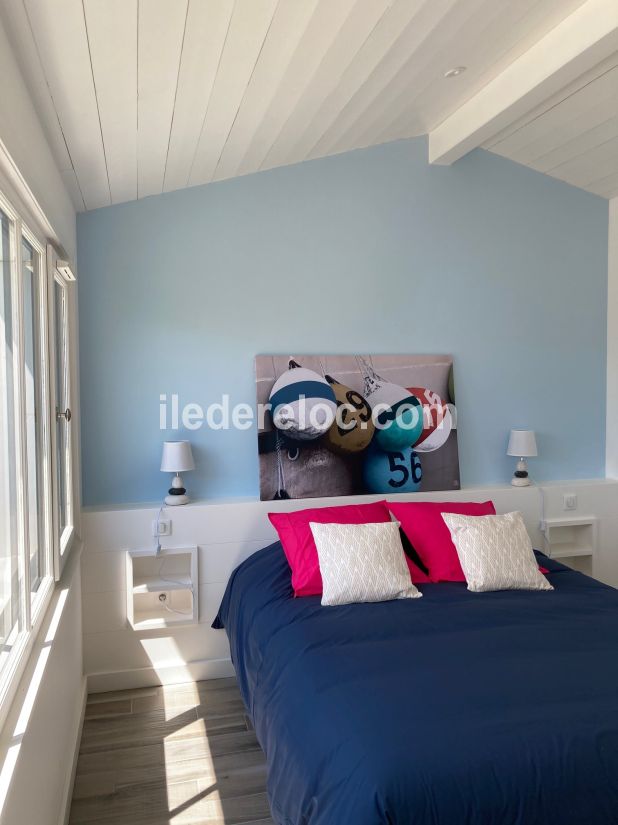 Photo 8 : CHAMBRE d'une maison située à Le Bois-Plage-en-Ré, île de Ré.