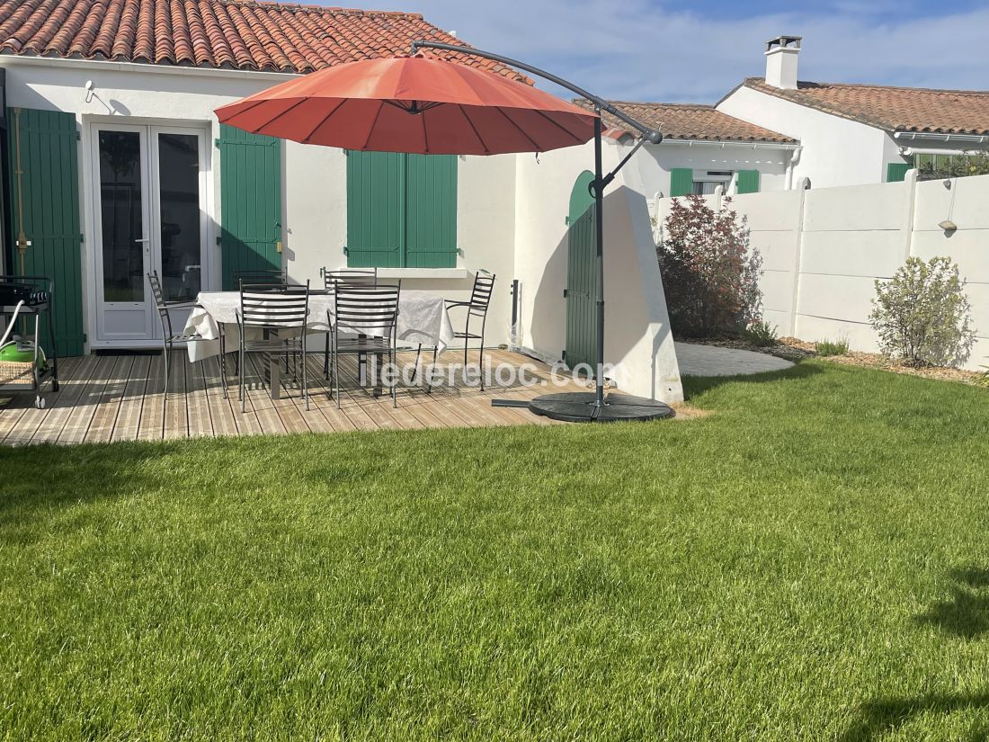 Photo 17 : EXTERIEUR d'une maison située à Saint-Martin-de-Ré, île de Ré.