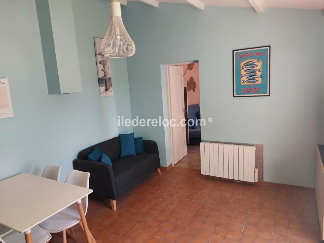 Photo 4 : SEJOUR d'une maison situ&eacute;e &agrave; Rivedoux-Plage, &icirc;le de R&eacute;.
