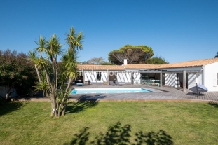 Ile de Ré:Somptueuse villa familiale avec piscine 