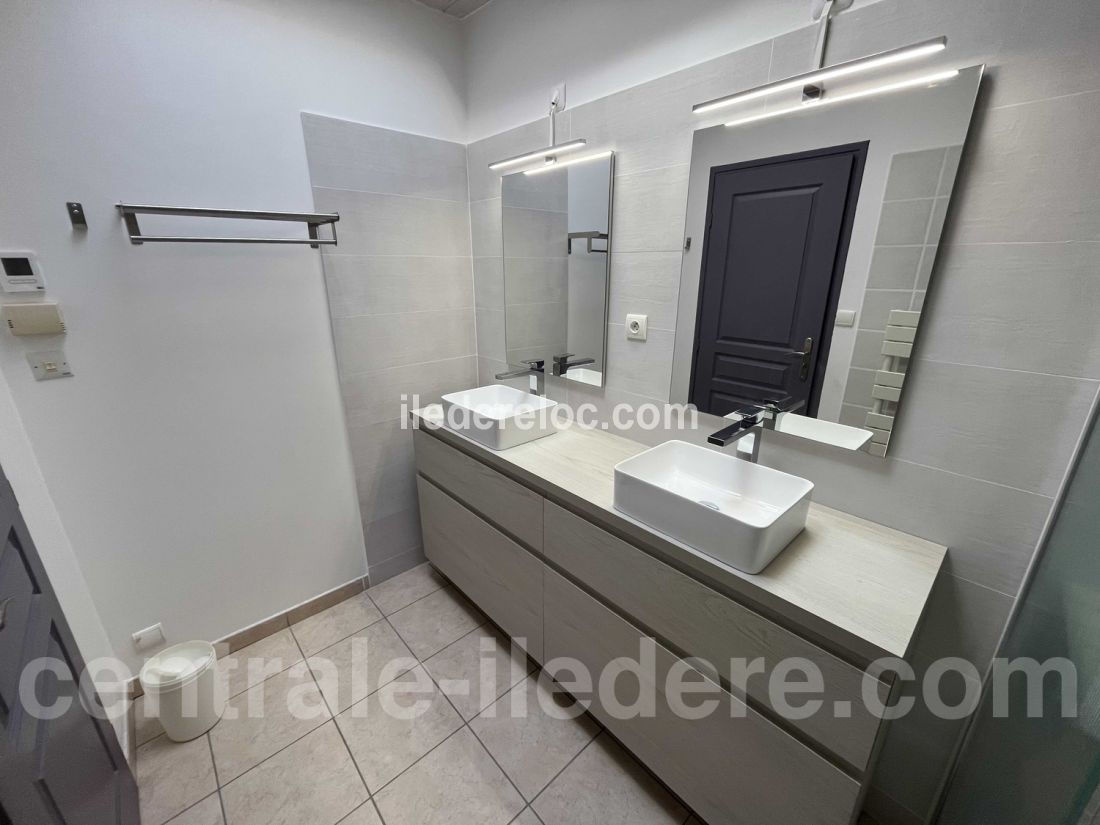 Photo 33 : NC d'une maison située à Ars en Ré, île de Ré.