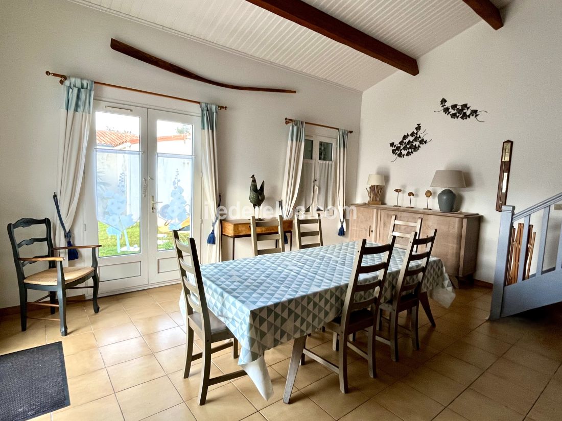 Photo 8 : SEJOUR d'une maison situ&eacute;e &agrave; Le Bois-Plage-en-R&eacute;, &icirc;le de R&eacute;.