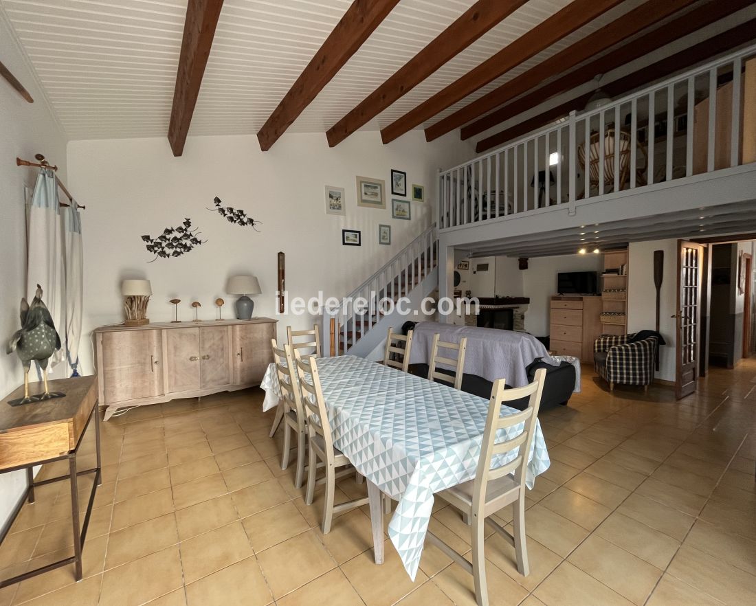 Photo 7 : SEJOUR d'une maison situ&eacute;e &agrave; Le Bois-Plage-en-R&eacute;, &icirc;le de R&eacute;.